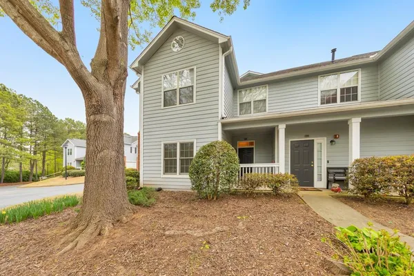 $300,000 | 1002 Vinings Forest Lane, Unit 10, Smyrna, GA 30080