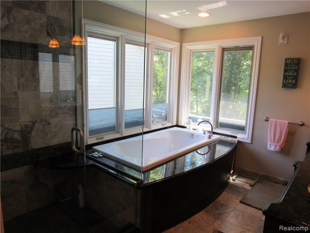 3853 Beechcrest Road Rochester Hills, MI 48309 - Photo 23 of 55