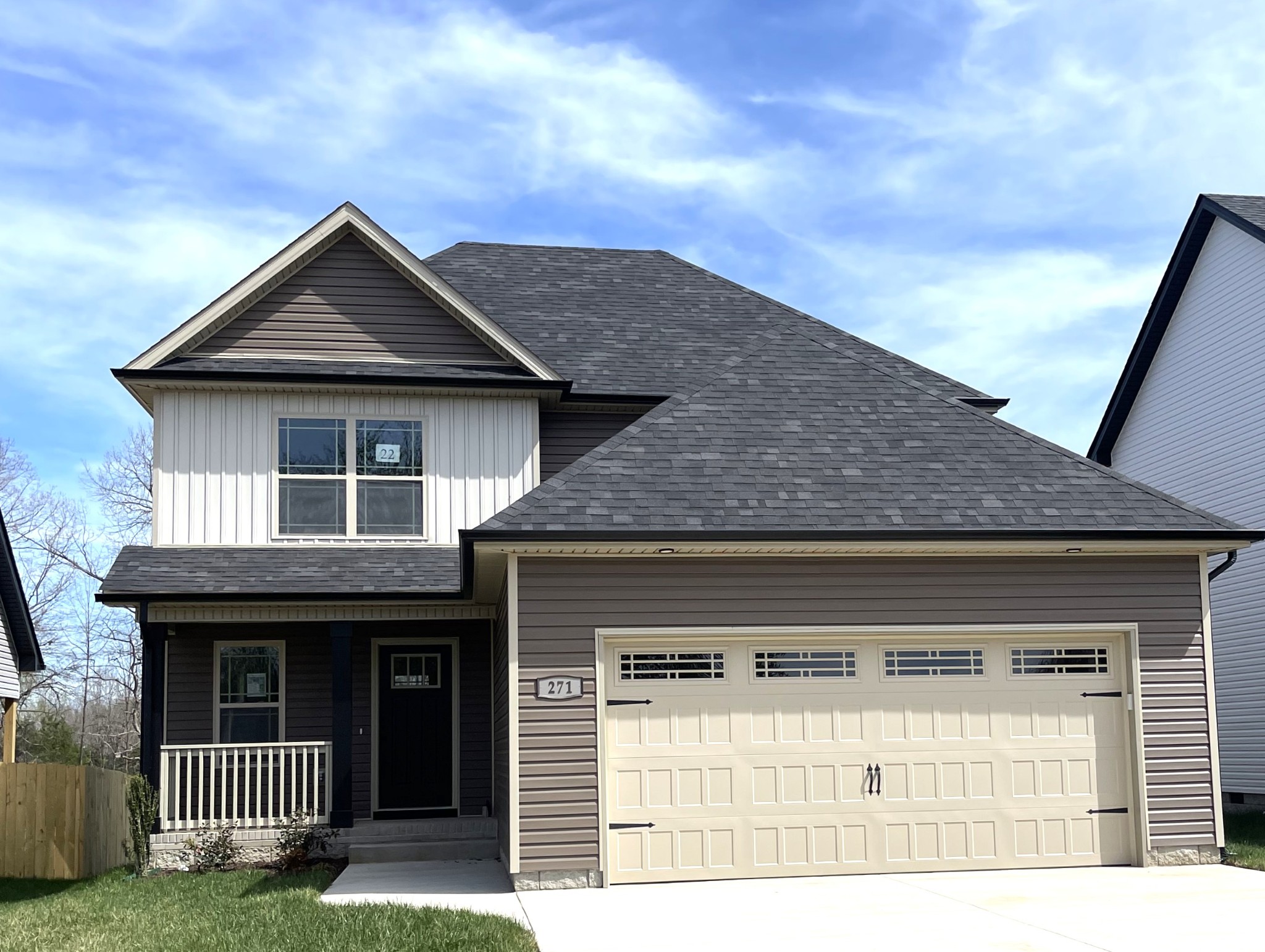 22 Garrettsburg Road Clarksville, TN 37042 - Photo 1 of 21 a view of a house with a porch
