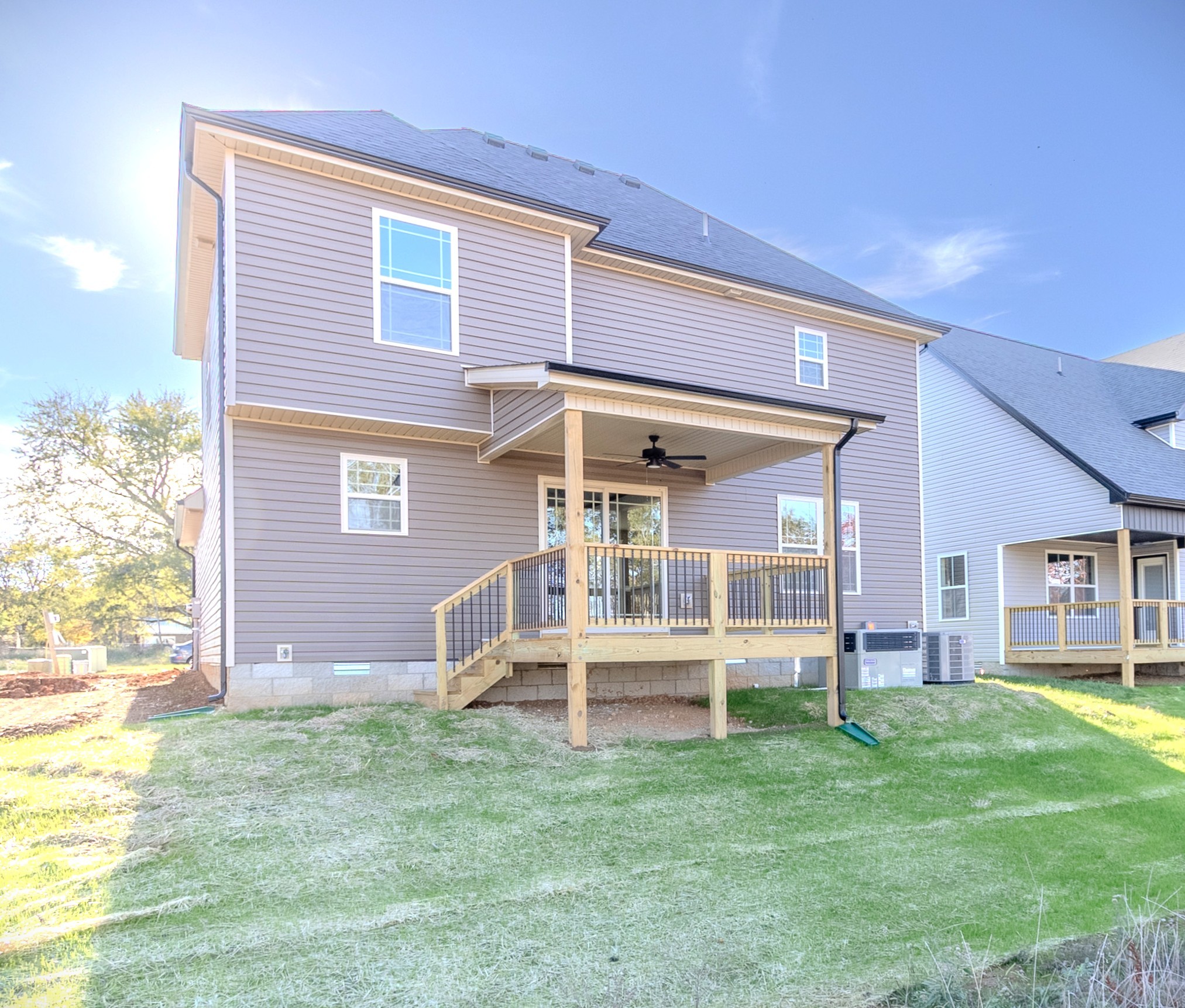 22 Garrettsburg Road Clarksville, TN 37042 - Photo 20 of 21 front view of a house with a yard