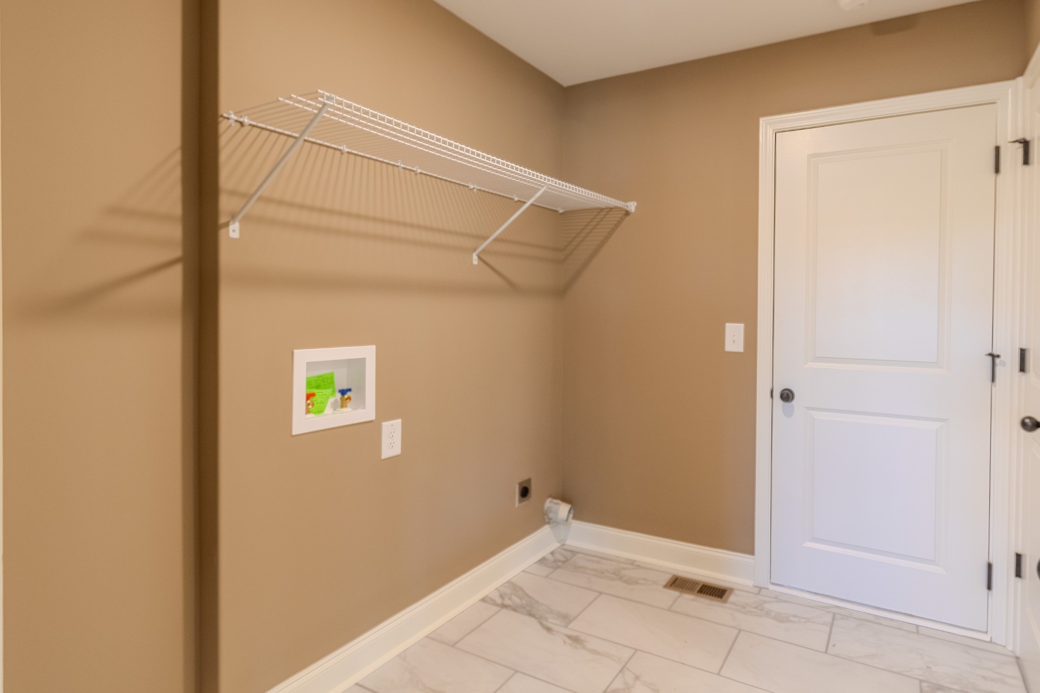 22 Garrettsburg Road Clarksville, TN 37042 - Photo 7 of 21 a view of an empty room