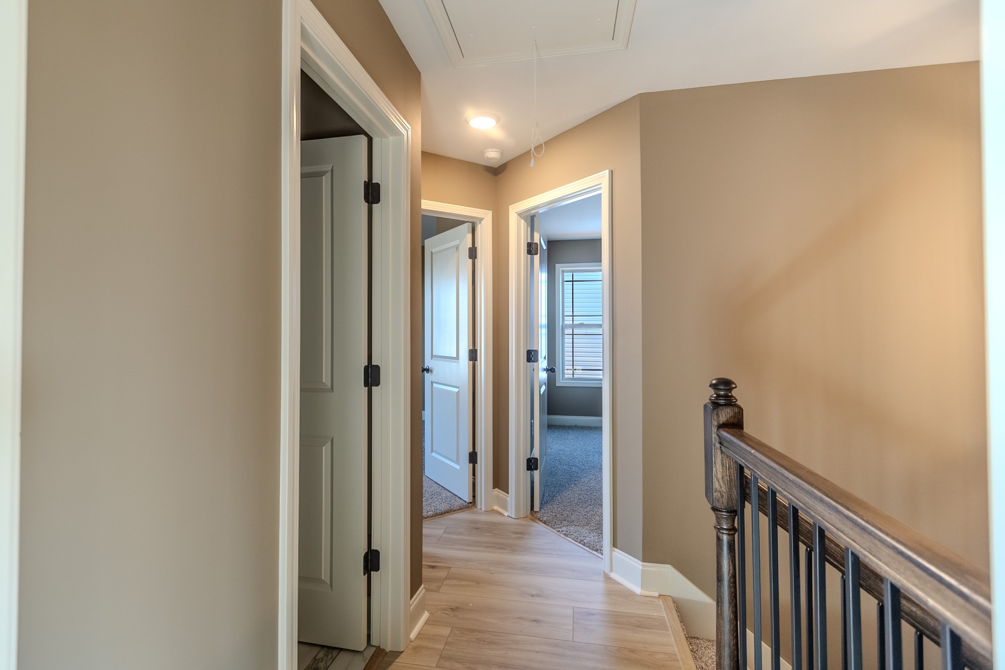 22 Garrettsburg Road Clarksville, TN 37042 - Photo 9 of 21 a view of hallway with wooden floor