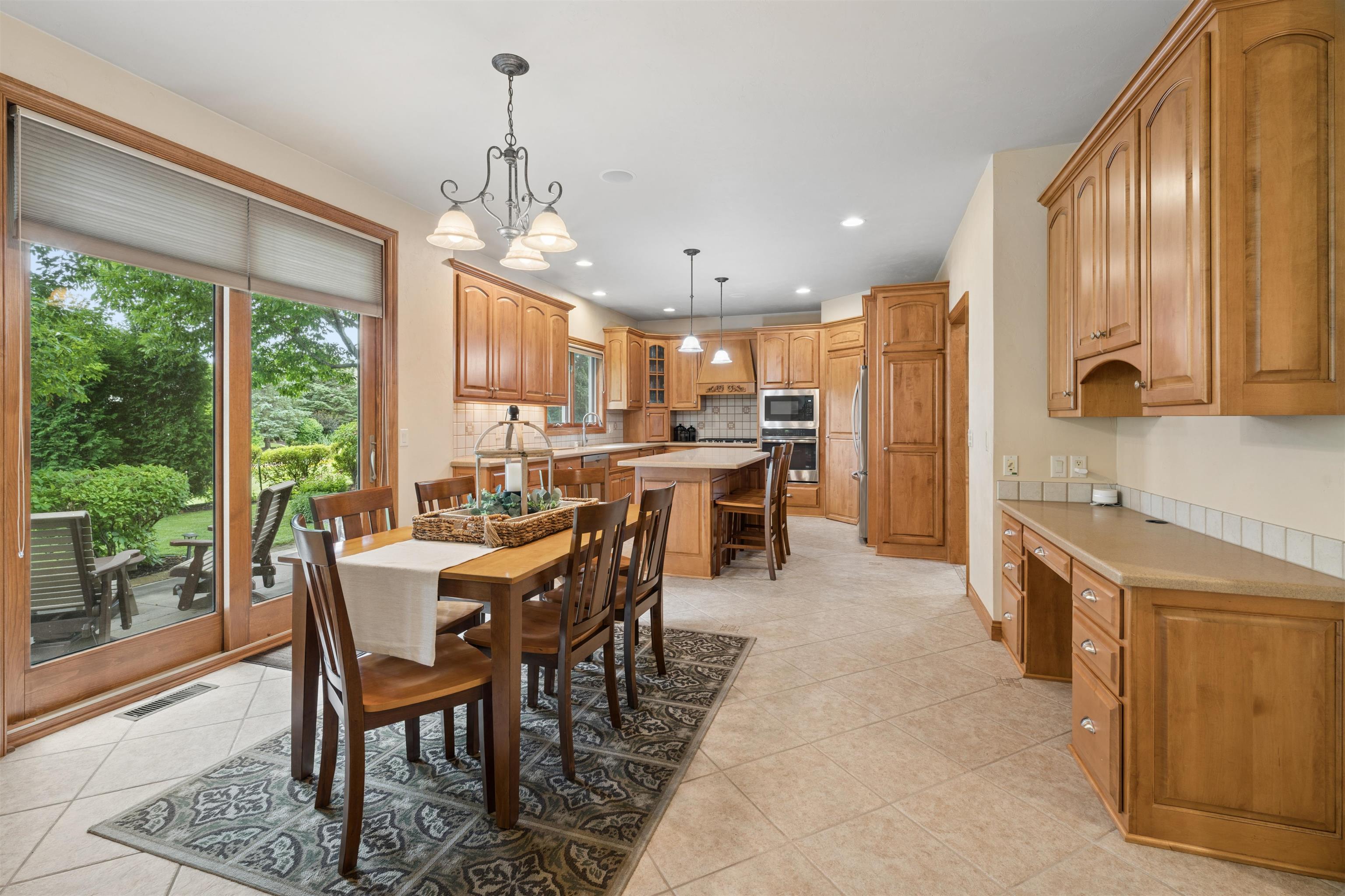 2917 East Fallcreek Lane Appleton, WI 54913 - Photo 10 of 55