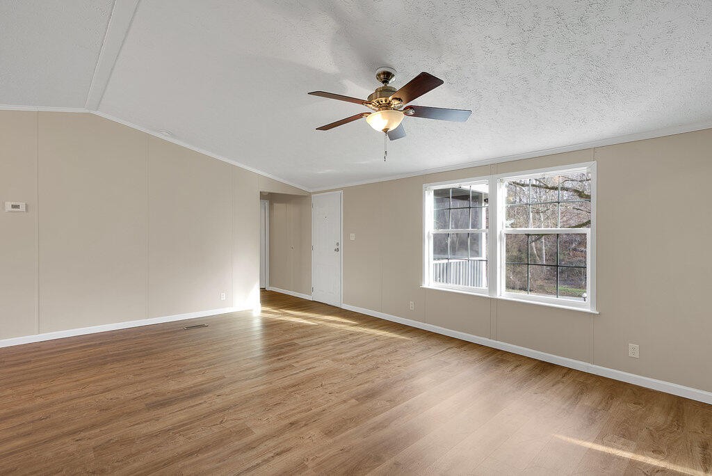198 Peavyhouse Road Dayton, TN 37321 - Photo 11 of 32 Gallery Image 11