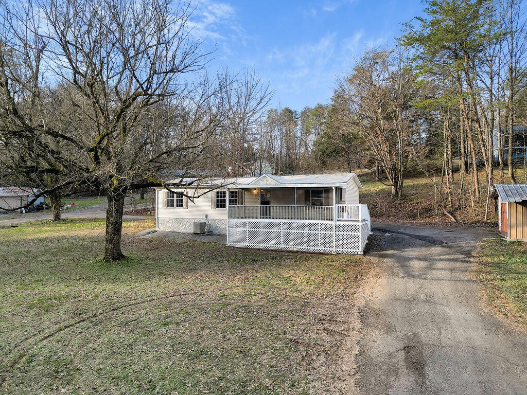 198 Peavyhouse Road Dayton, TN 37321 - Photo 2 of 32 Gallery Image 2