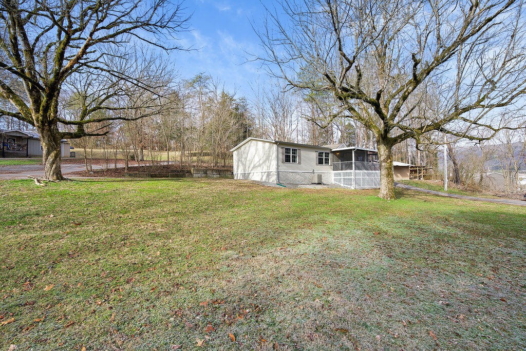 198 Peavyhouse Road Dayton, TN 37321 - Photo 4 of 32 Gallery Image 4