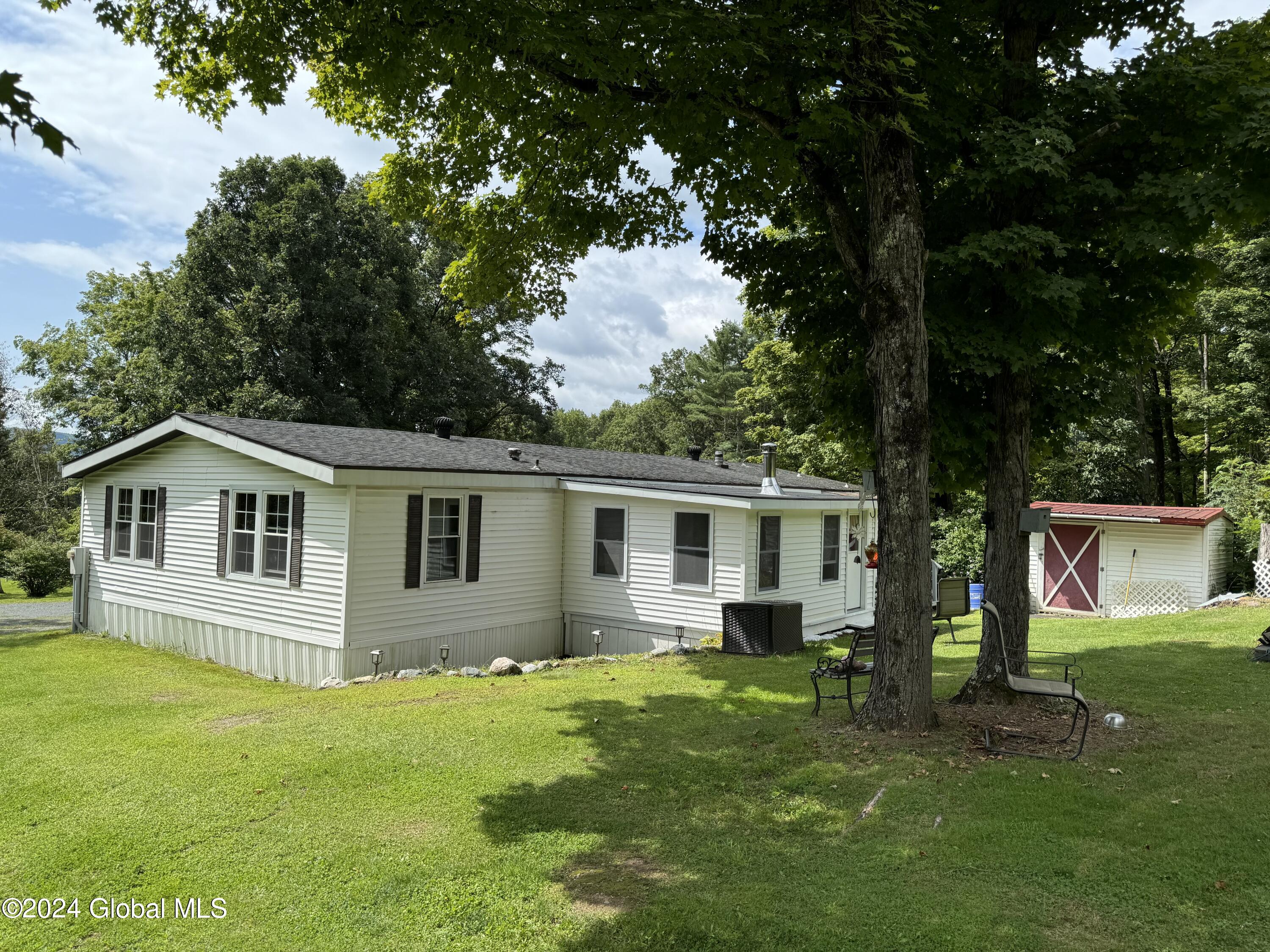 141 Carpenter Road Pittstown, NY 12094 - Photo 3 of 28 IMG_3880