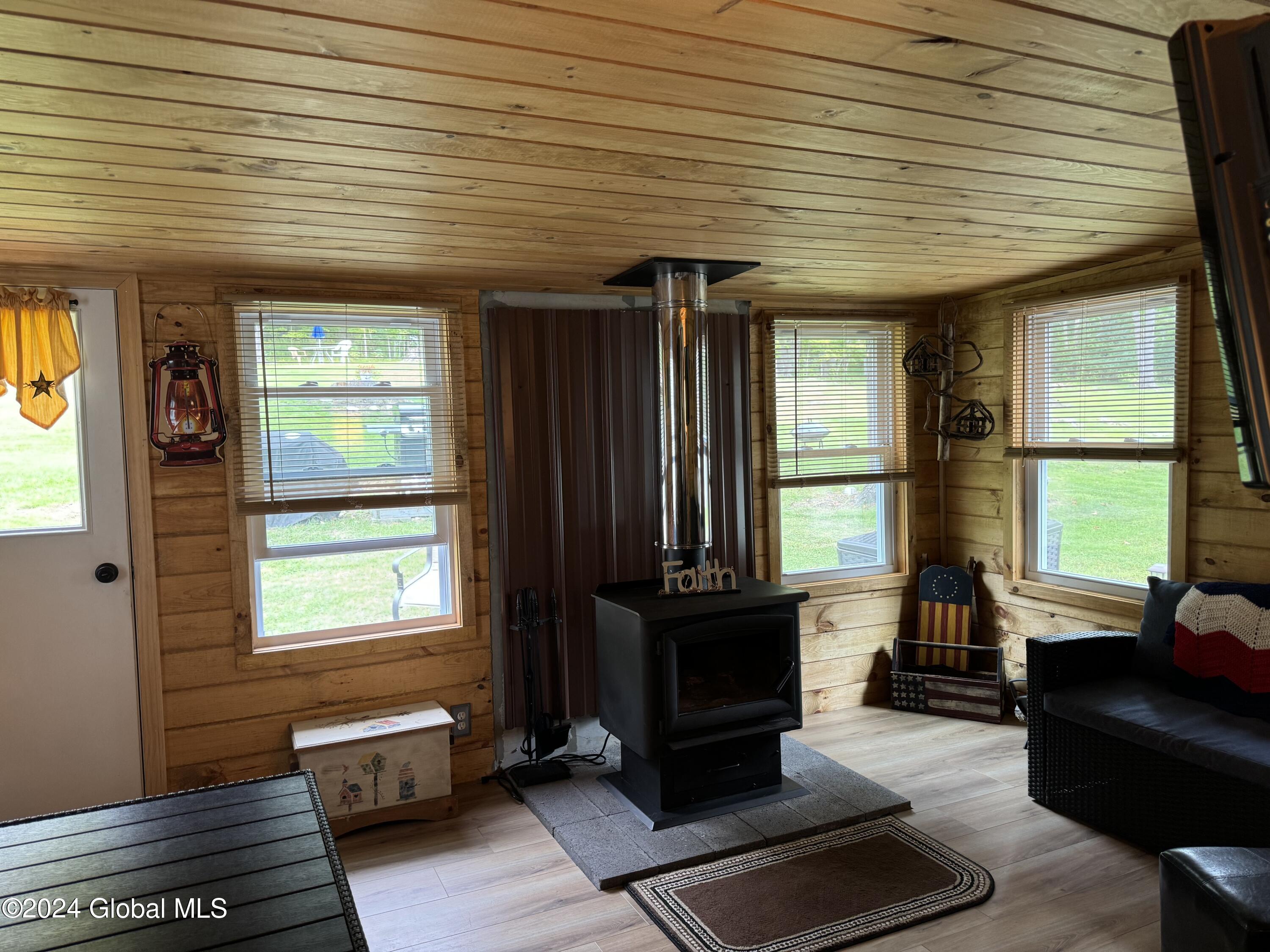 141 Carpenter Road Pittstown, NY 12094 - Photo 5 of 28 IMG_3920