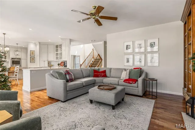 $599,900 | 1056 Dougherty Lake Estates Drive, St. Louis, MO 63122