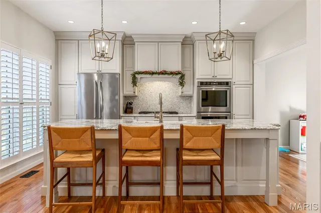 $599,900 | 1056 Dougherty Lake Estates Drive, St. Louis, MO 63122