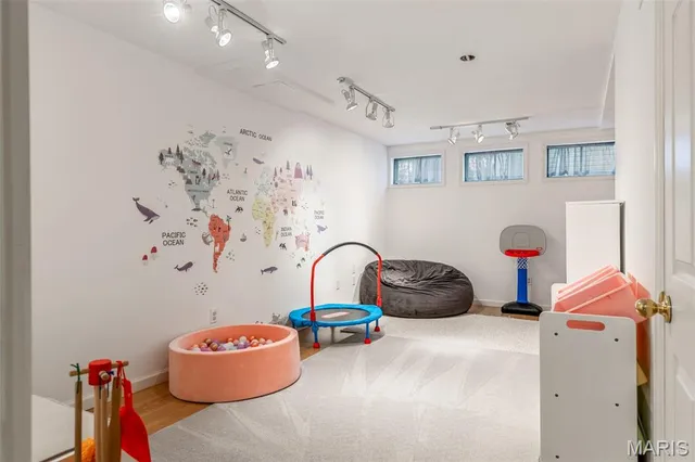 $599,900 | 1056 Dougherty Lake Estates Drive, St. Louis, MO 63122