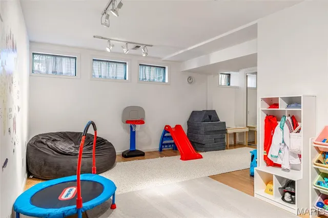 $599,900 | 1056 Dougherty Lake Estates Drive, St. Louis, MO 63122