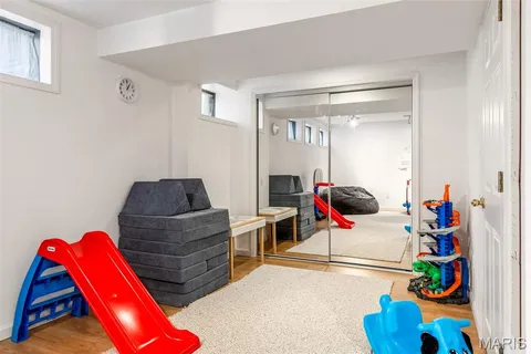 $599,900 | 1056 Dougherty Lake Estates Drive, St. Louis, MO 63122