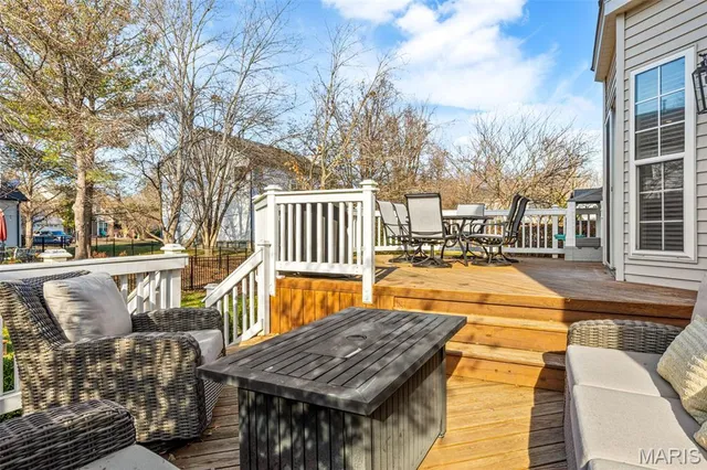 $599,900 | 1056 Dougherty Lake Estates Drive, St. Louis, MO 63122