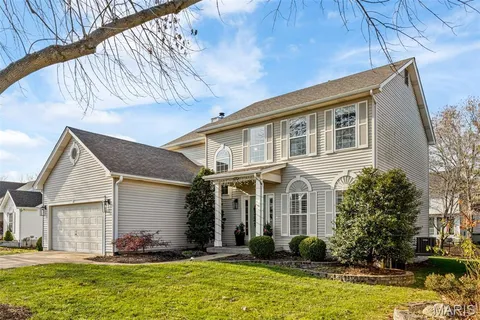 $599,900 | 1056 Dougherty Lake Estates Drive, St. Louis, MO 63122