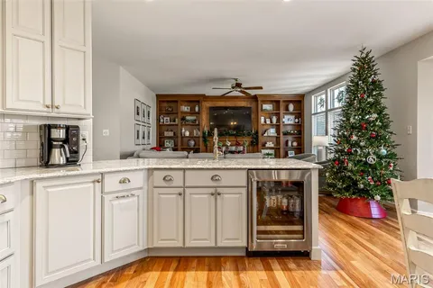 $599,900 | 1056 Dougherty Lake Estates Drive, St. Louis, MO 63122