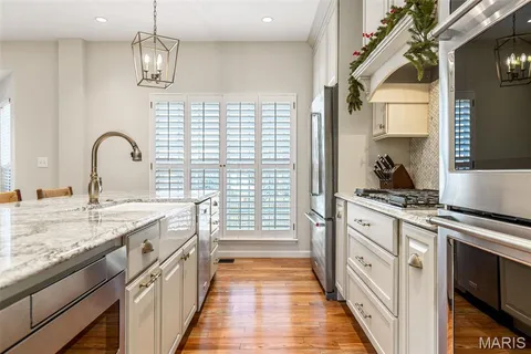 $599,900 | 1056 Dougherty Lake Estates Drive, St. Louis, MO 63122