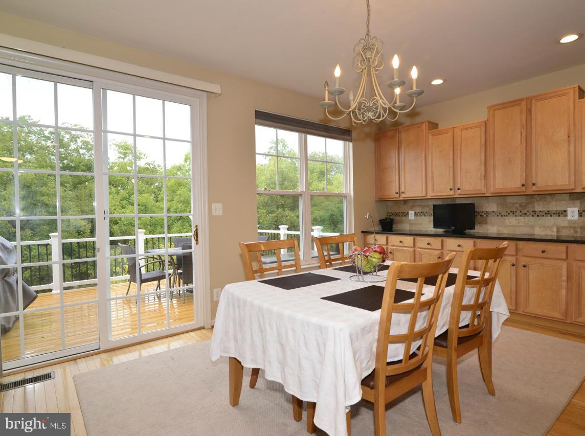 9051 Ribbon Falls Loop Bristow, VA 20136 - Photo 5 of 30 Kitchen