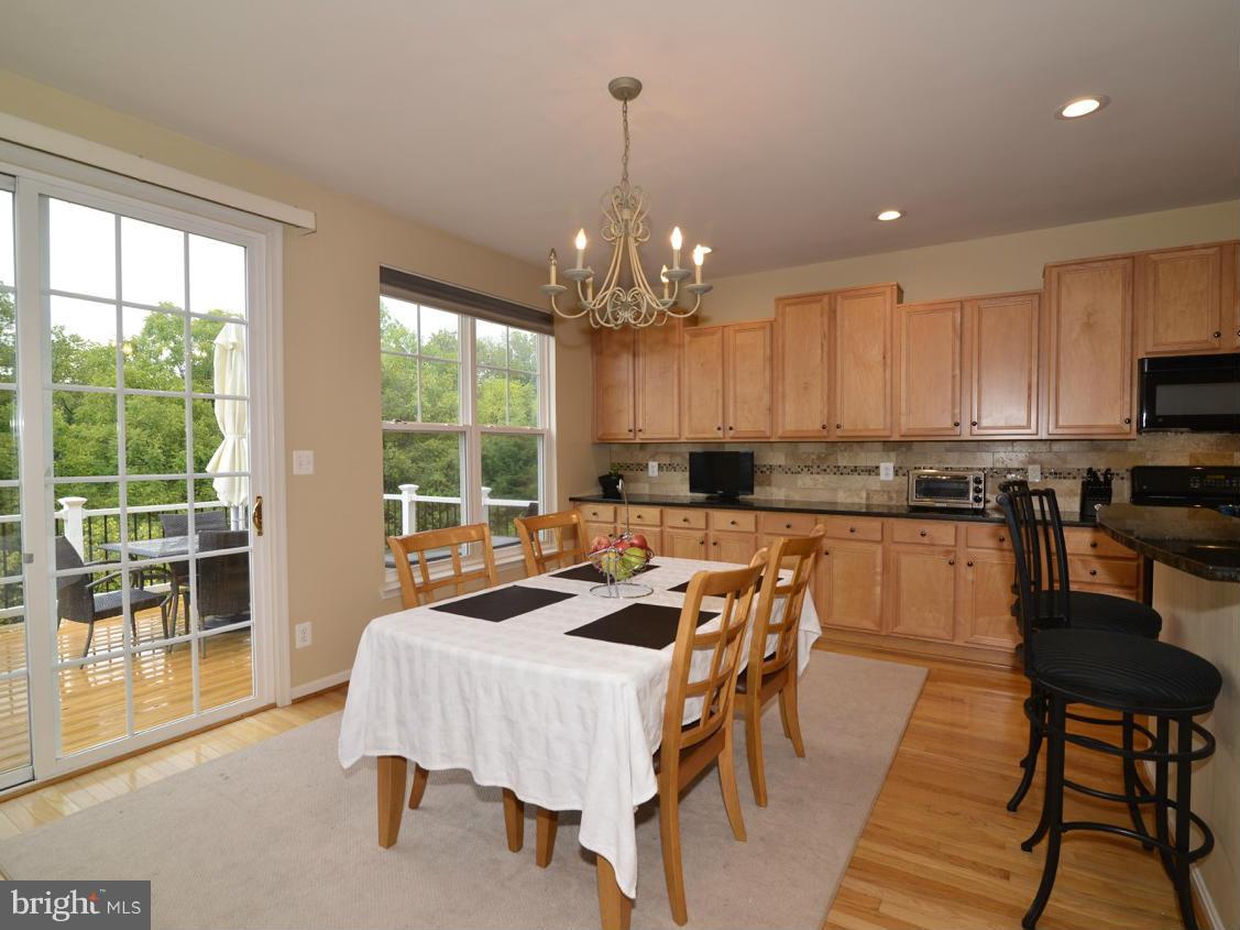 9051 Ribbon Falls Loop Bristow, VA 20136 - Photo 7 of 30 Kitchen