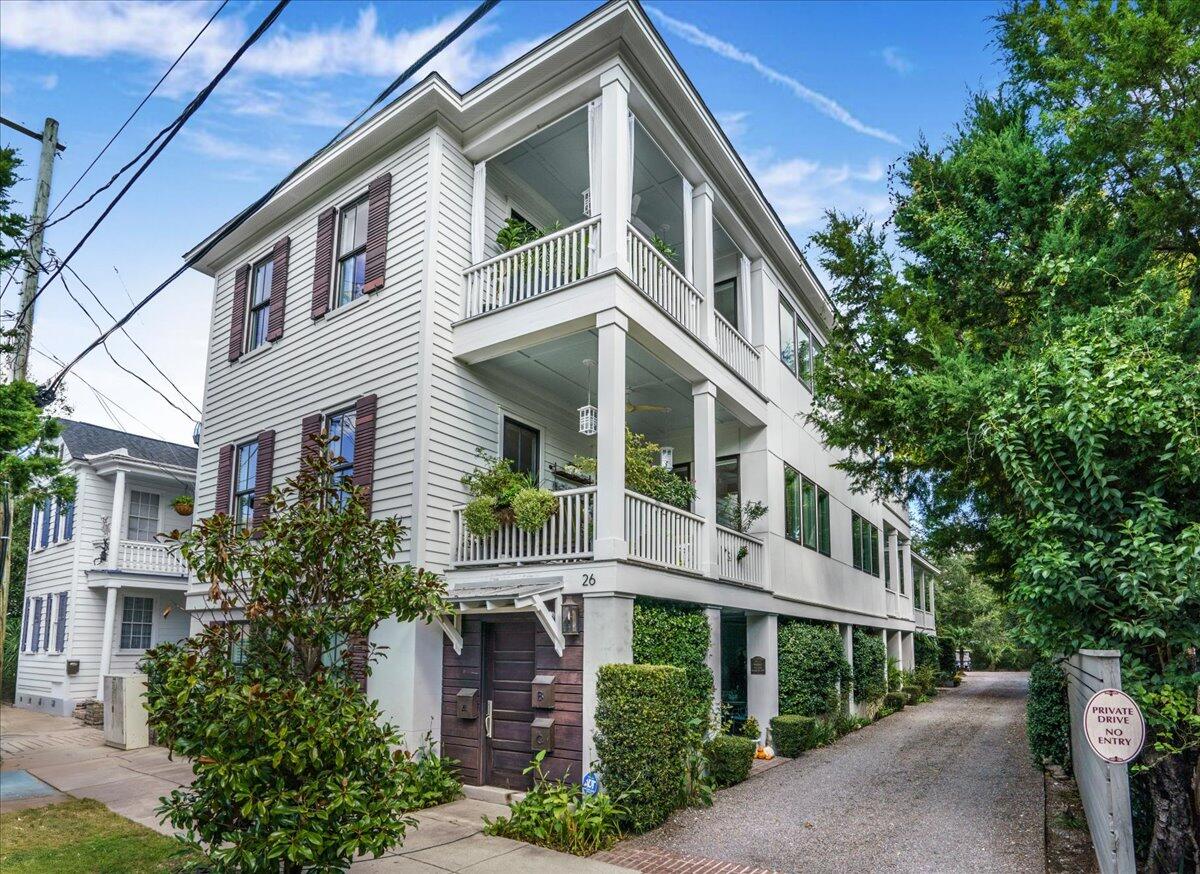 26 Smith Street, Unit C Charleston, SC 29401 - Photo 1 of 38 01-SNY06746_1