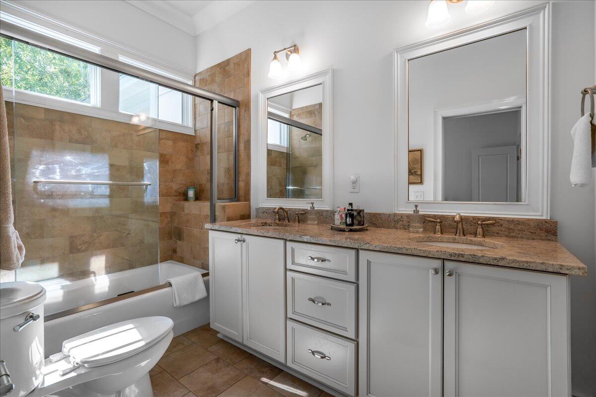 26 Smith Street, Unit C Charleston, SC 29401 - Photo 21 of 38 26-SNY06698