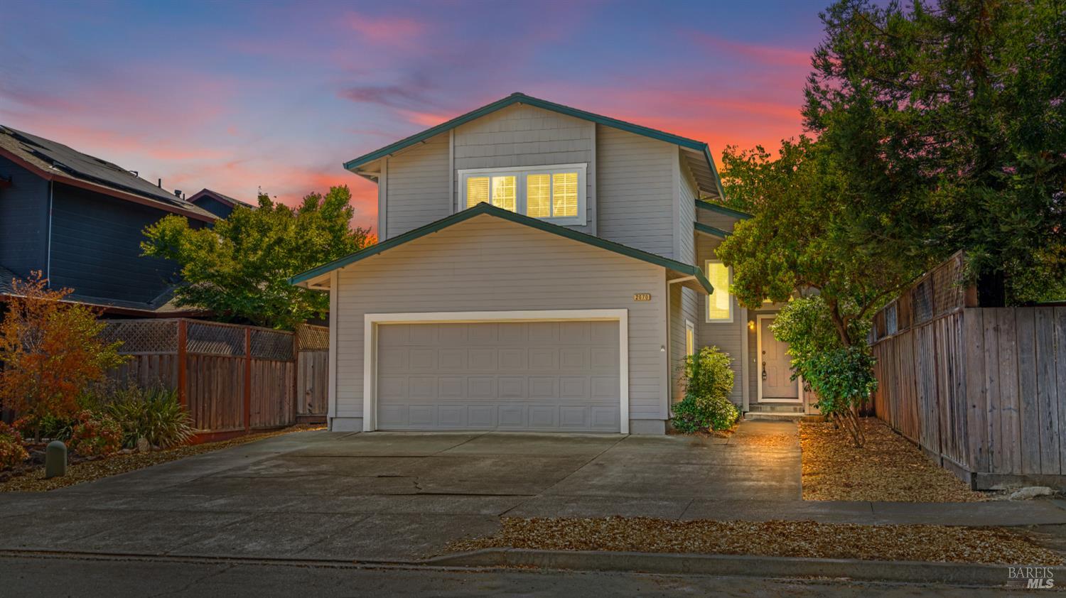 2070 Pinercrest Drive Santa Rosa, CA 95403 - Photo 2 of 35 Gallery Image 2