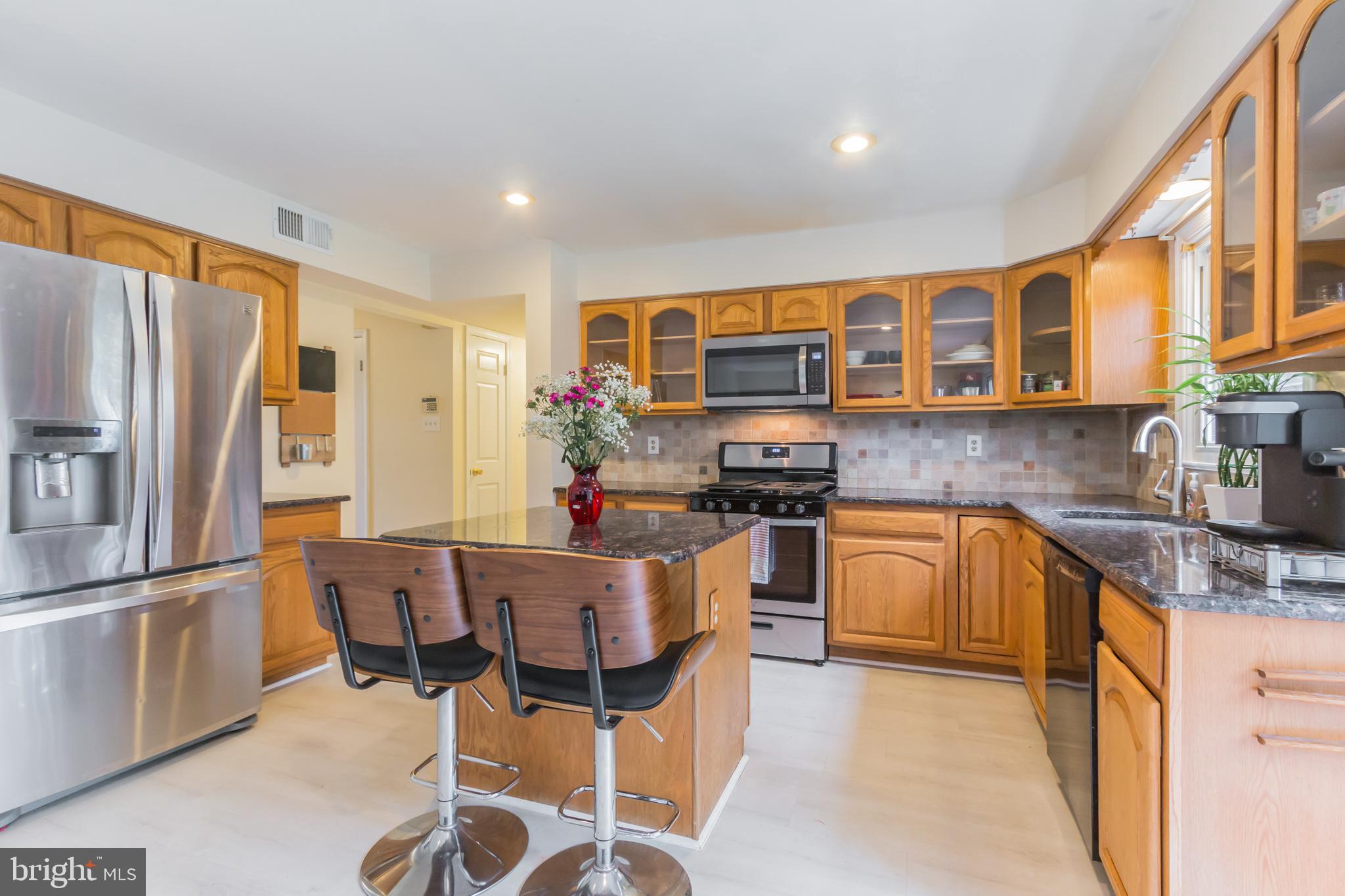 18800 Lindenhouse Road Gaithersburg, MD 20879 - Photo 11 of 30 Gallery Image 11