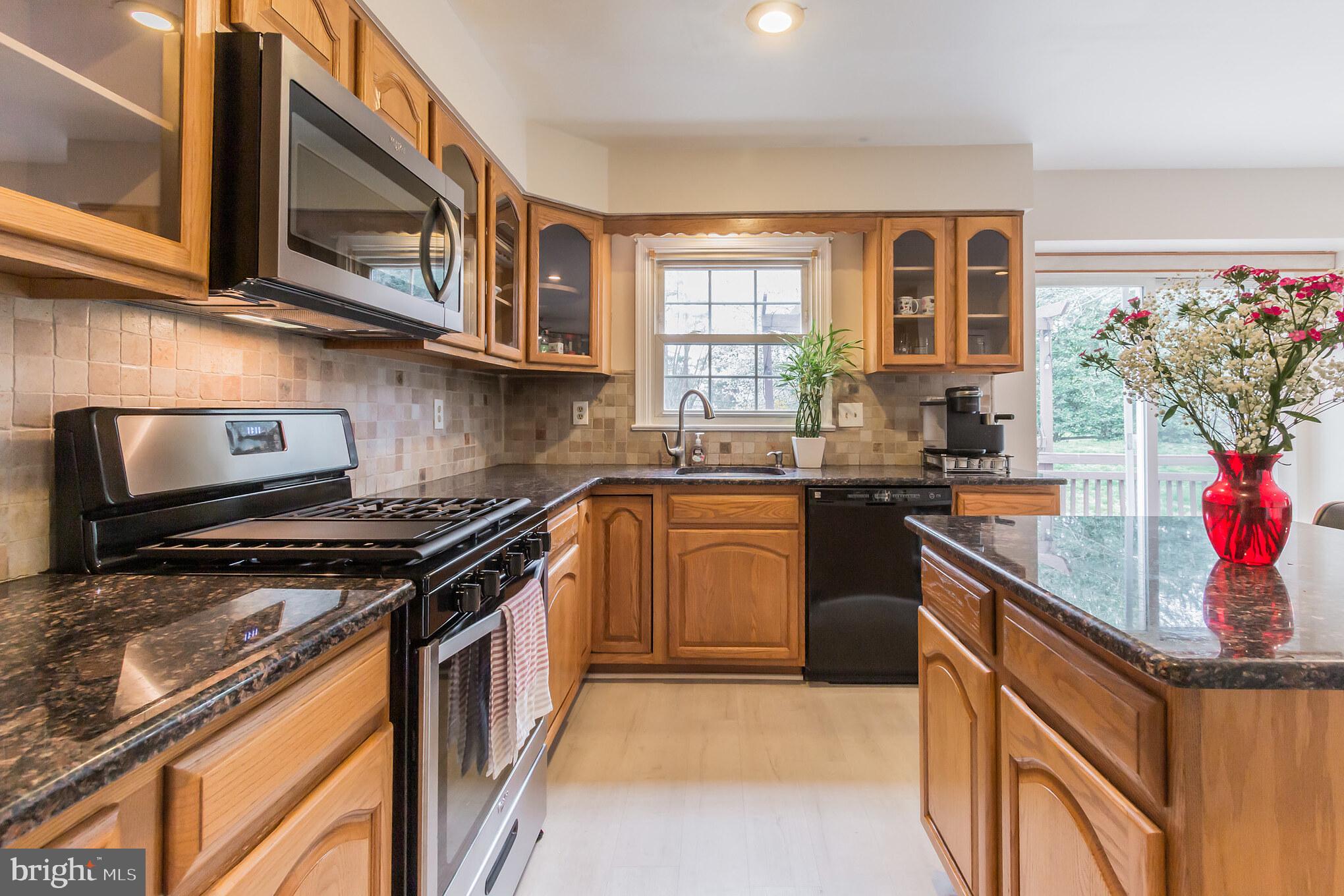18800 Lindenhouse Road Gaithersburg, MD 20879 - Photo 12 of 30 Gallery Image 12