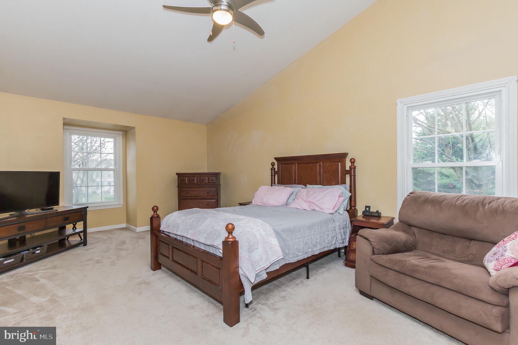 18800 Lindenhouse Road Gaithersburg, MD 20879 - Photo 17 of 30 Gallery Image 17