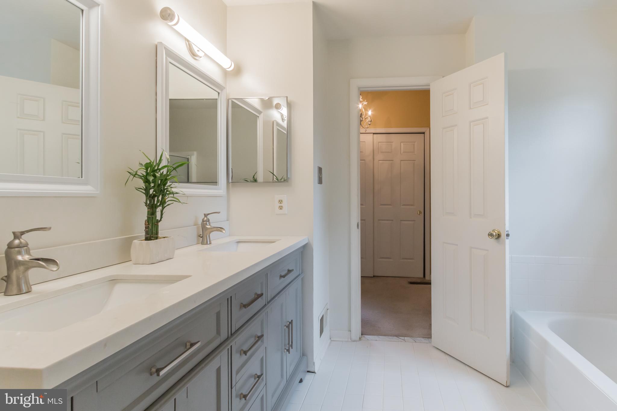 18800 Lindenhouse Road Gaithersburg, MD 20879 - Photo 18 of 30 Gallery Image 18