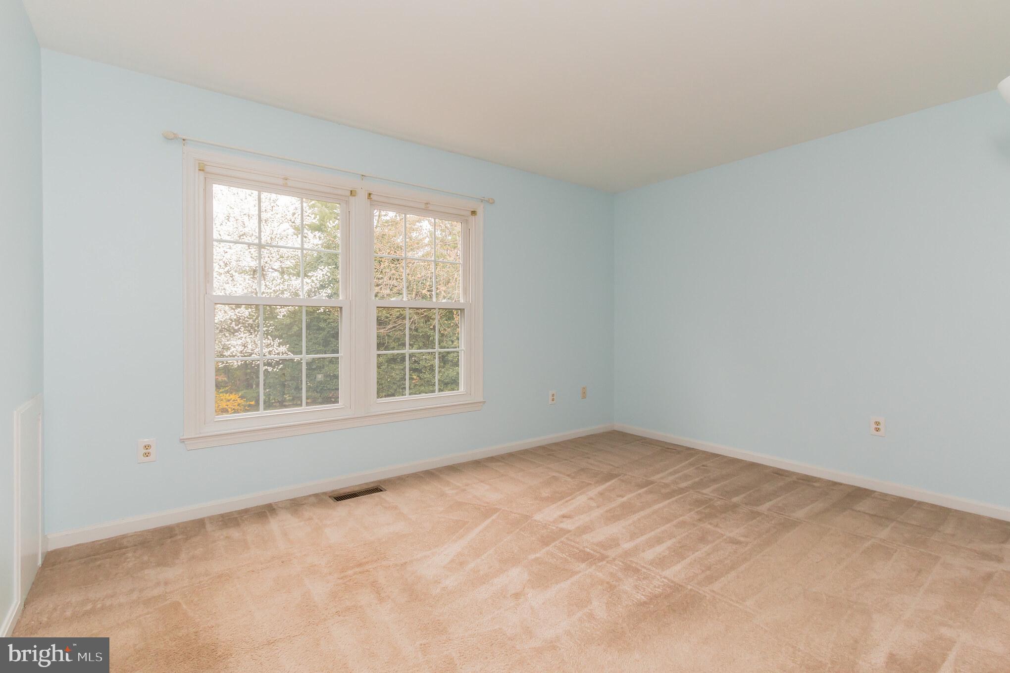 18800 Lindenhouse Road Gaithersburg, MD 20879 - Photo 22 of 30 Gallery Image 22