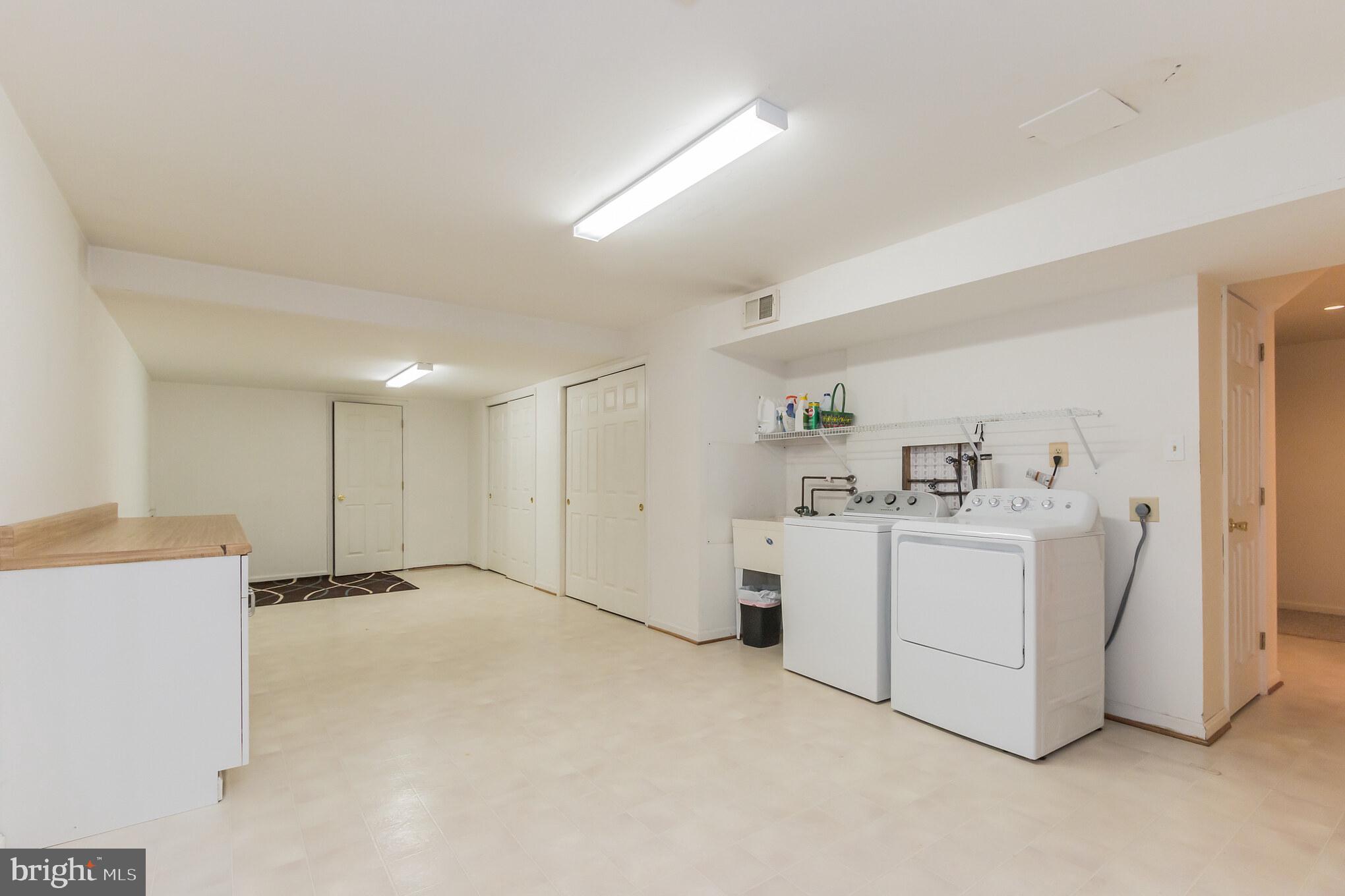18800 Lindenhouse Road Gaithersburg, MD 20879 - Photo 25 of 30 Gallery Image 25