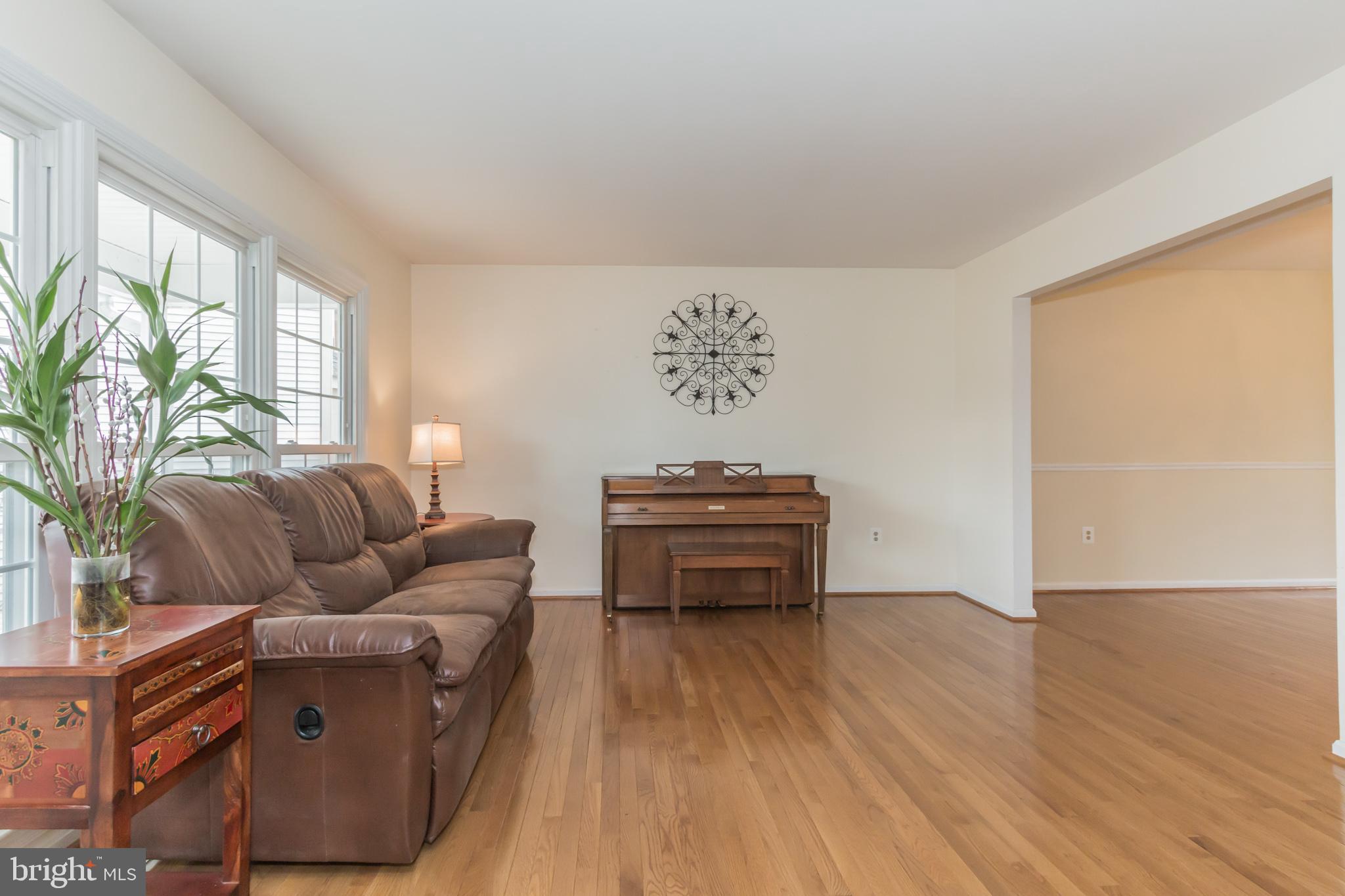 18800 Lindenhouse Road Gaithersburg, MD 20879 - Photo 5 of 30 Gallery Image 5