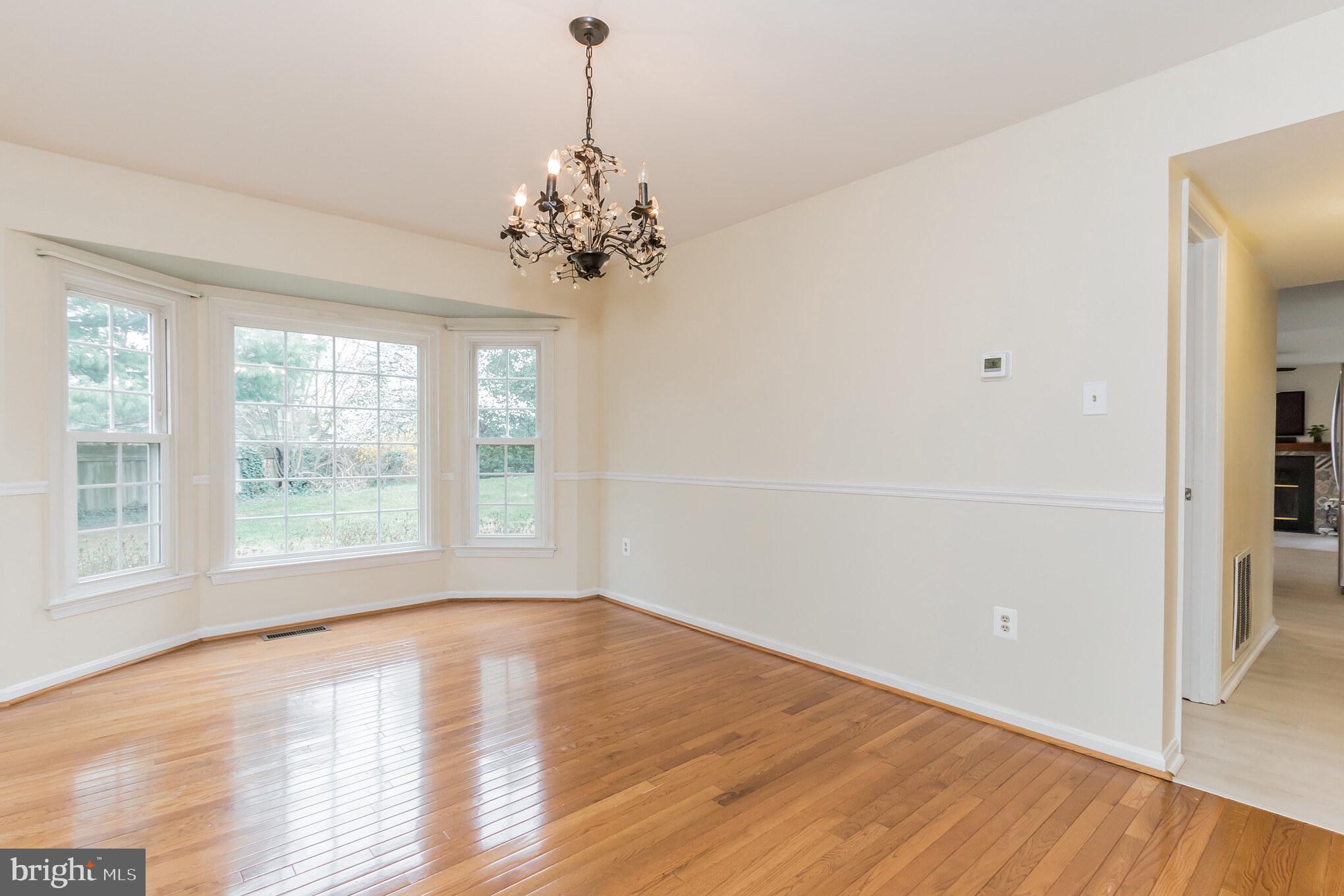 18800 Lindenhouse Road Gaithersburg, MD 20879 - Photo 8 of 30 Gallery Image 8