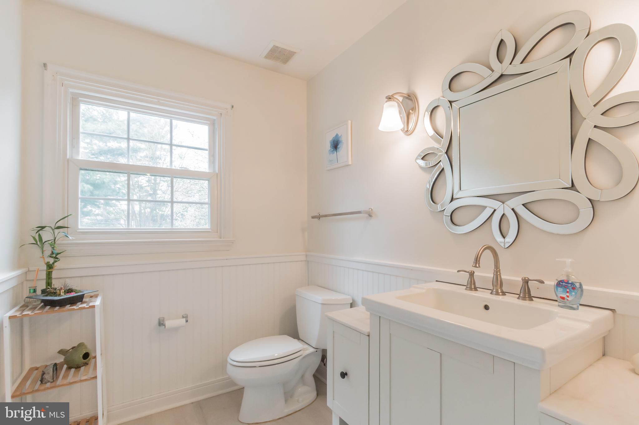 18800 Lindenhouse Road Gaithersburg, MD 20879 - Photo 9 of 30 Gallery Image 9
