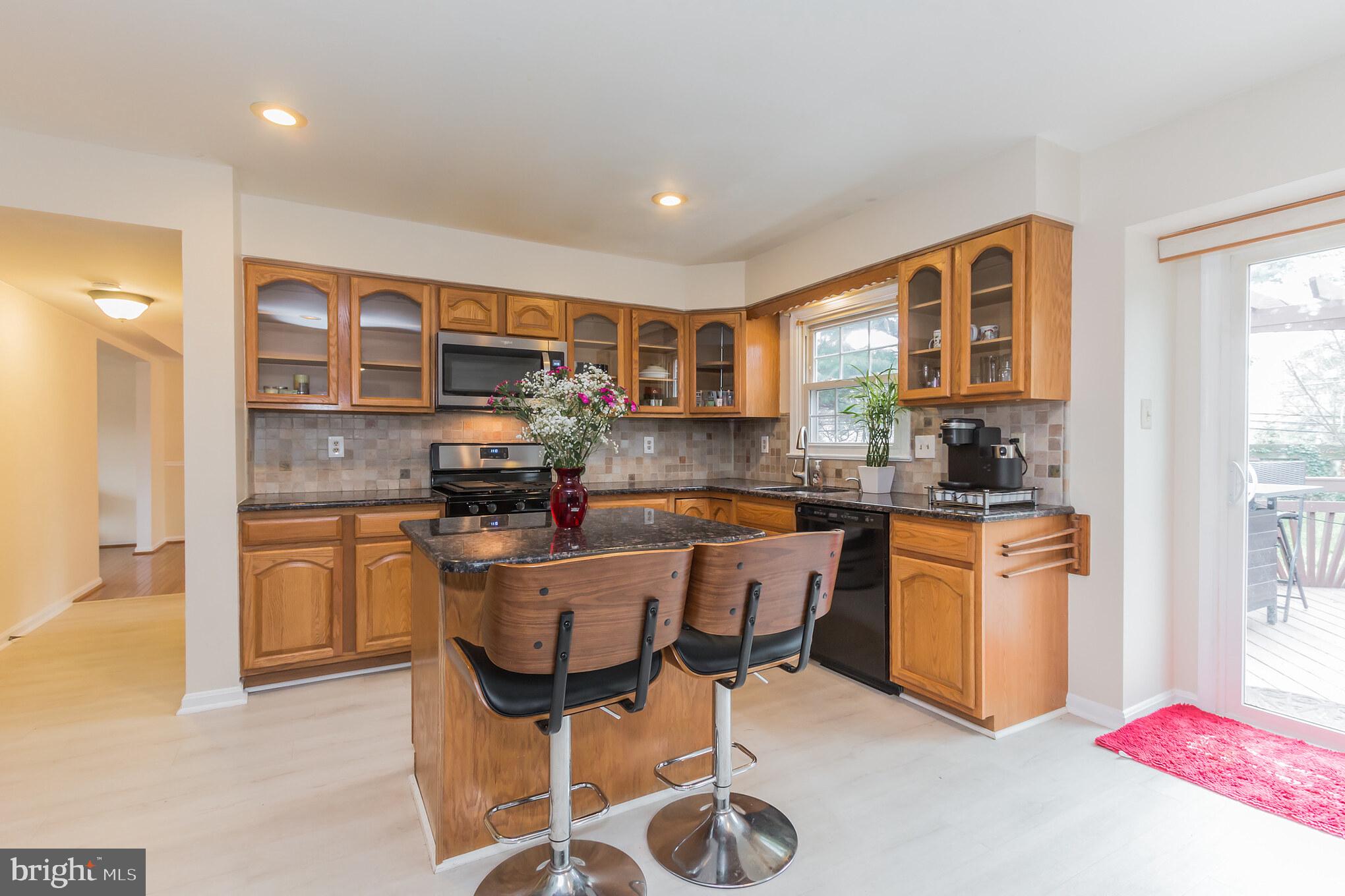 18800 Lindenhouse Road Gaithersburg, MD 20879 - Photo 10 of 30 Gallery Image 10
