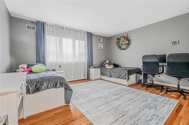 $735,900 | 134 Village Court, Pittsburgh, PA 15241