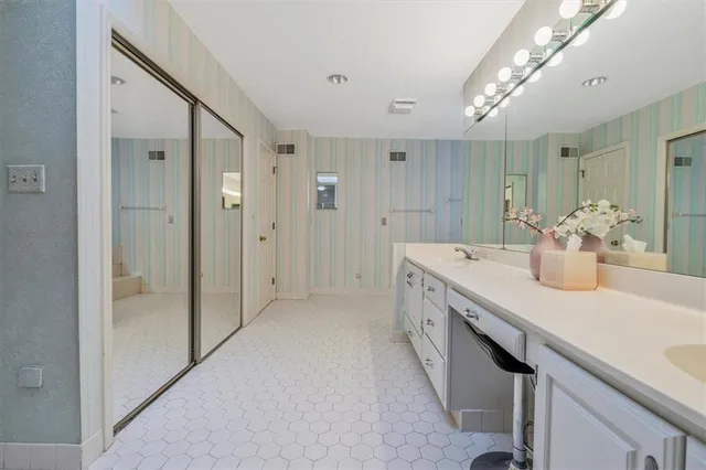 $735,900 | 134 Village Court, Pittsburgh, PA 15241