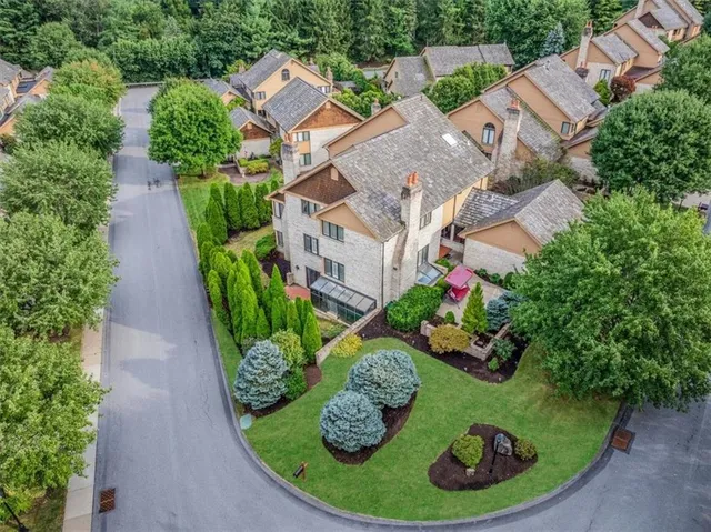 $735,900 | 134 Village Court, Pittsburgh, PA 15241