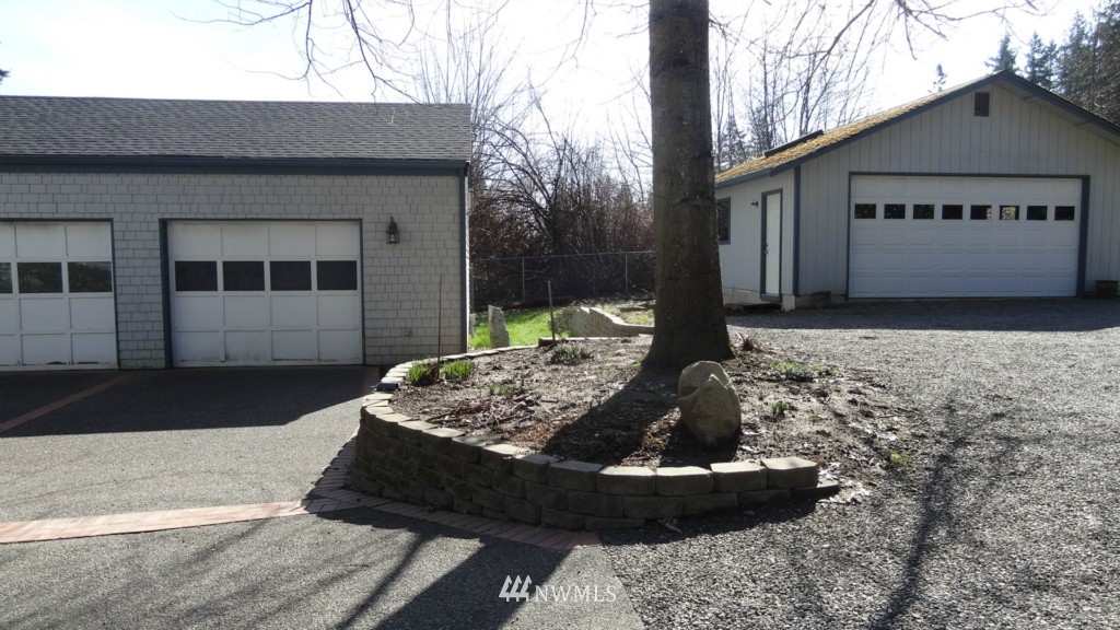 1721 Channel Road East Lake Tapps, WA 98391 - Photo 3 of 19