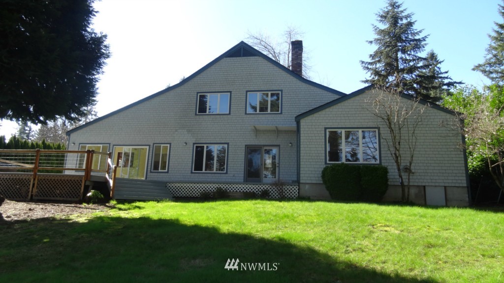 1721 Channel Road East Lake Tapps, WA 98391 - Photo 4 of 19