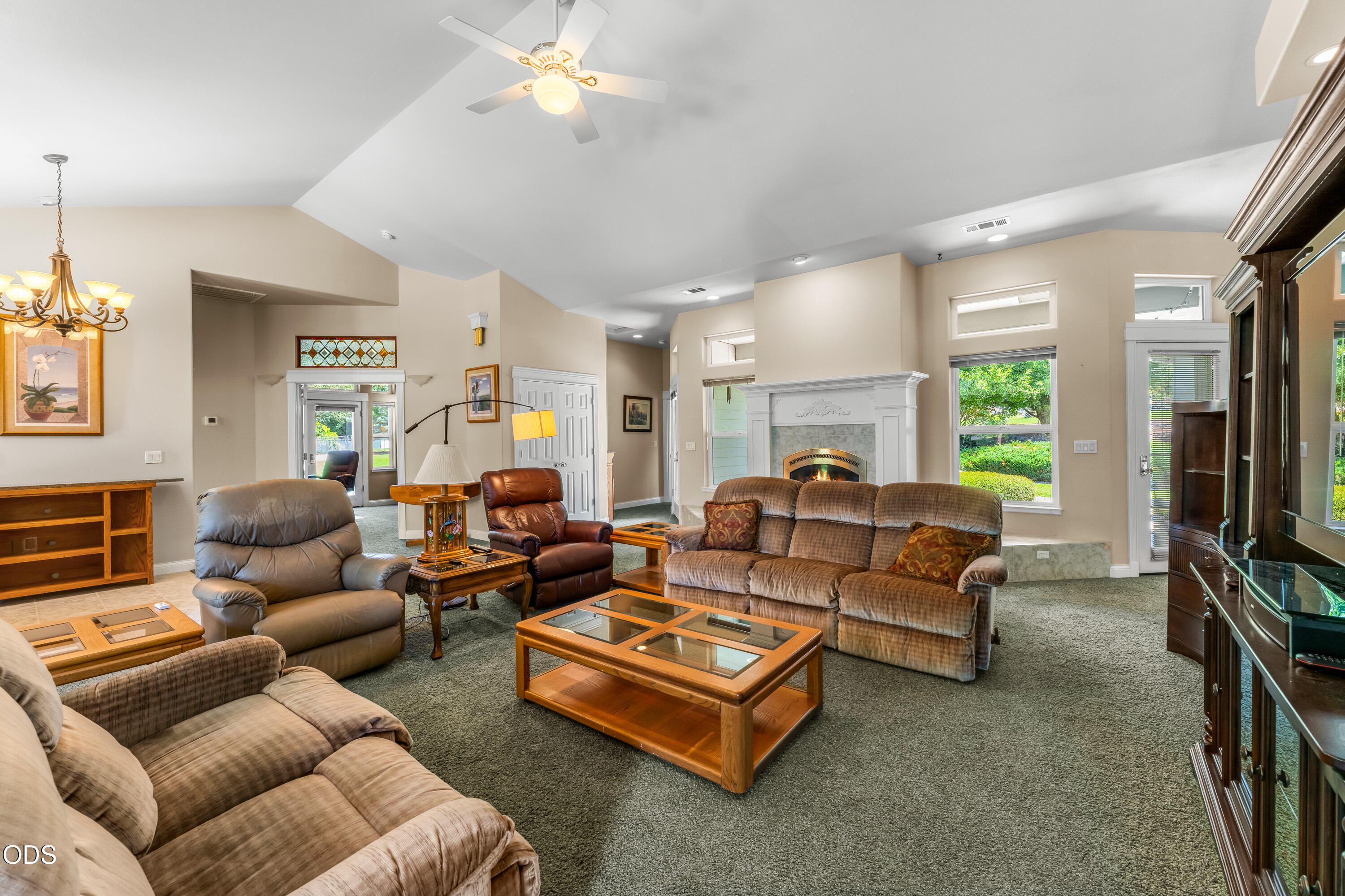 155 Kingsgate Way Grants Pass, OR 97527 - Photo 28 of 53