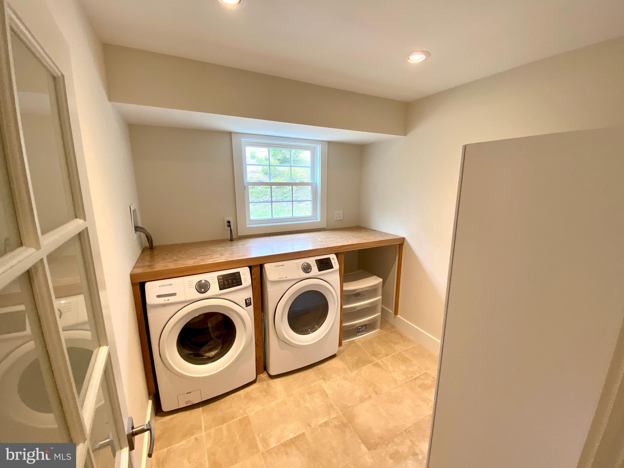 714 South Roberts Road Bryn Mawr, PA 19010 - Photo 25 of 30 Oversize Laundry Room
