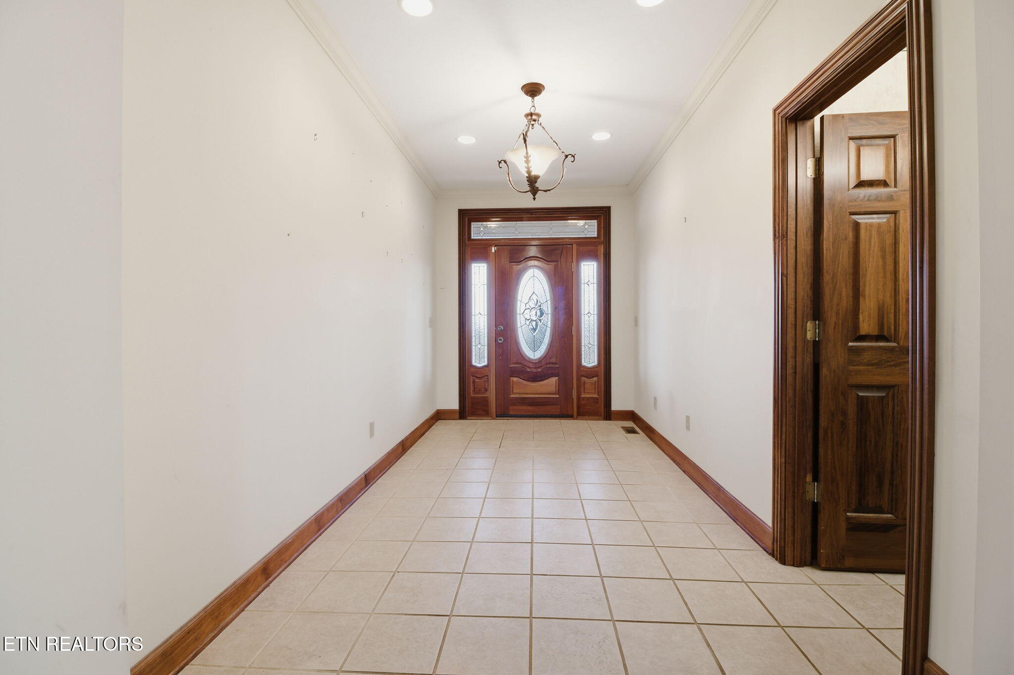 306 Teague Lane Sevierville, TN 37862 - Photo 12 of 60 Entryway