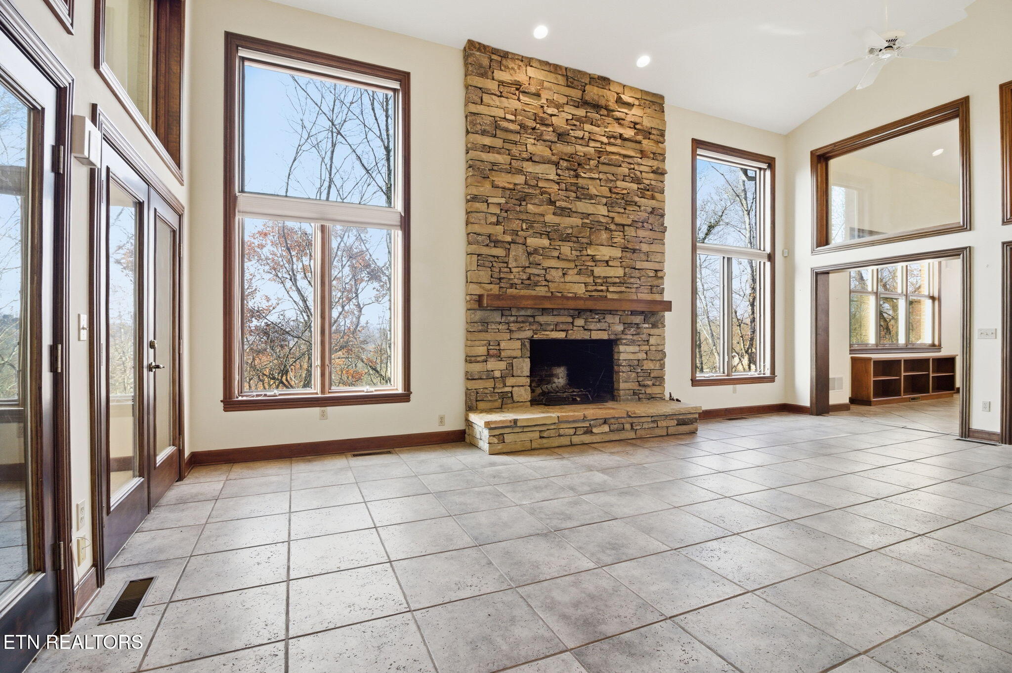 306 Teague Lane Sevierville, TN 37862 - Photo 16 of 60 Natural lighting