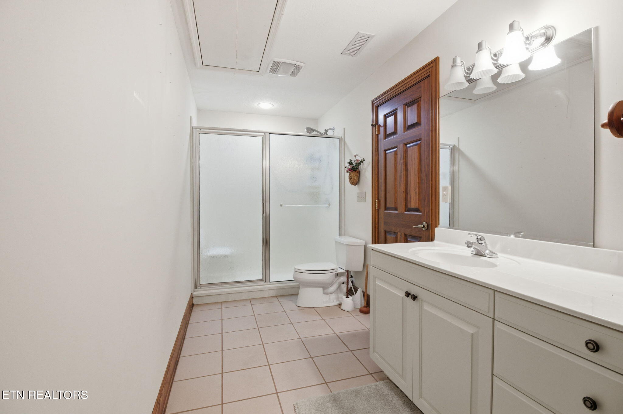 306 Teague Lane Sevierville, TN 37862 - Photo 35 of 60 Bath2