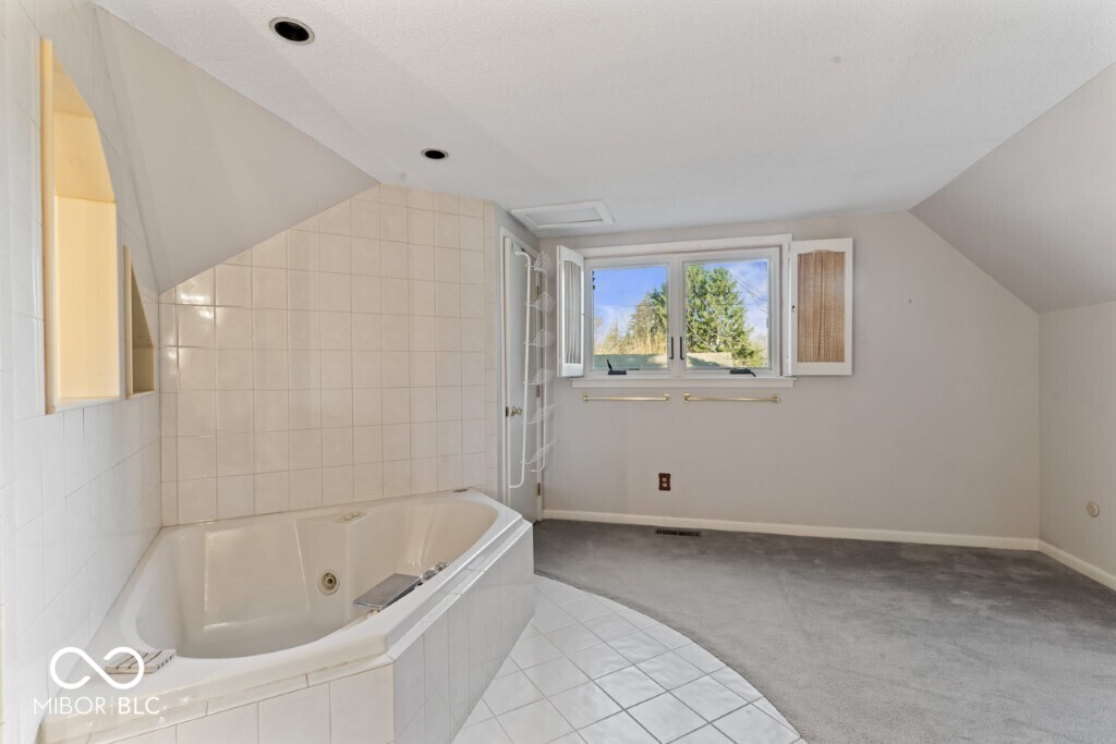 2447 Northeast Raintree Drive New Castle, IN 47362 - Photo 19 of 39