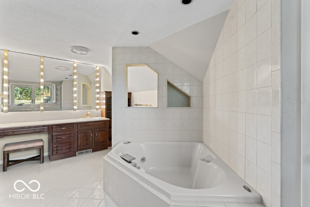 2447 Northeast Raintree Drive New Castle, IN 47362 - Photo 20 of 39