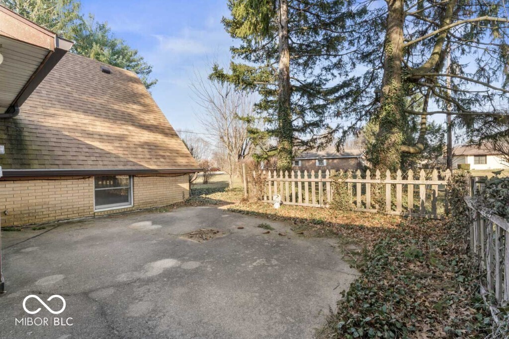 2447 Northeast Raintree Drive New Castle, IN 47362 - Photo 38 of 39