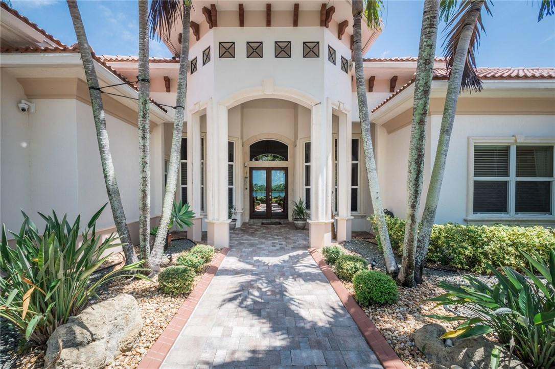 19361 Waters Edge Street Weston, FL 33332 - Photo 3 of 55 Photo 3